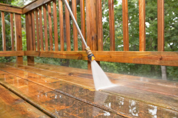 Best Deck Pressure Washing  in Rothschild, WI